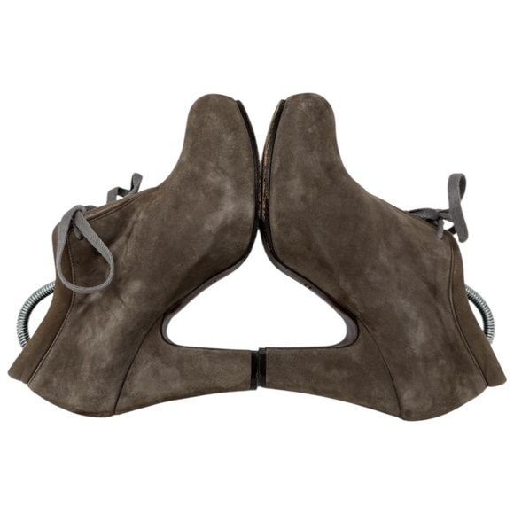 Chie Mihara Booties Heels Gray Suede - Picture 7 of 13